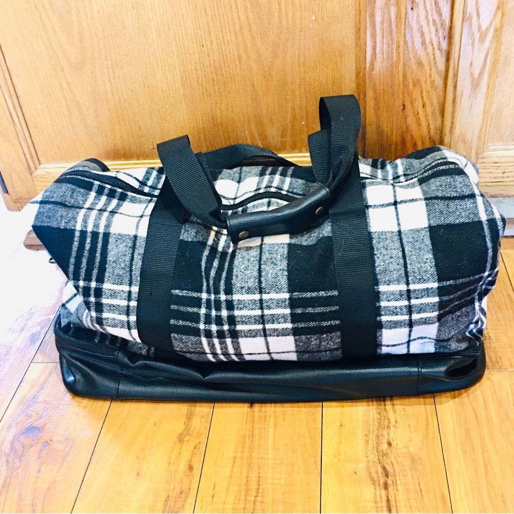 Plaid duffel bag plaid black white luggage travel vacation vacay